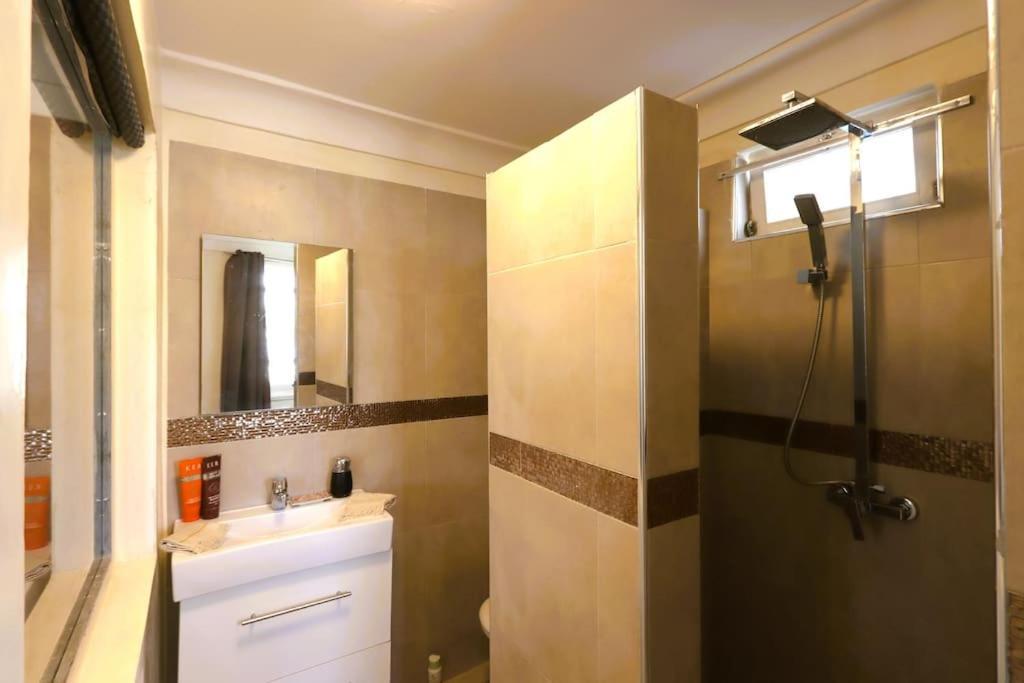 Avec Piscine - Wifi- Petit Dejeuner Ferienhaus